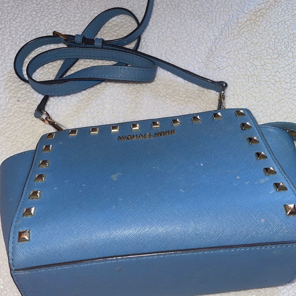 Michael Kora baby blue cross body bag with gold details and studs. - Picture 1 of 4